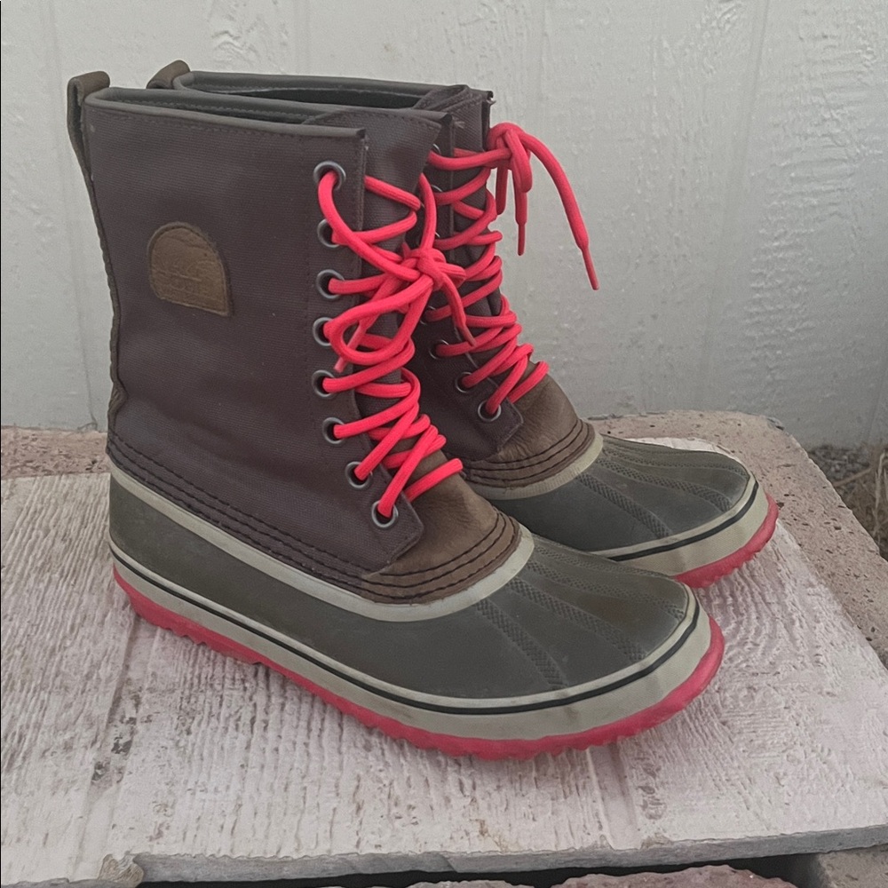 Sorel Women's Premium Waterproof Insulated Lace Canvas Hot Pink Boots 10